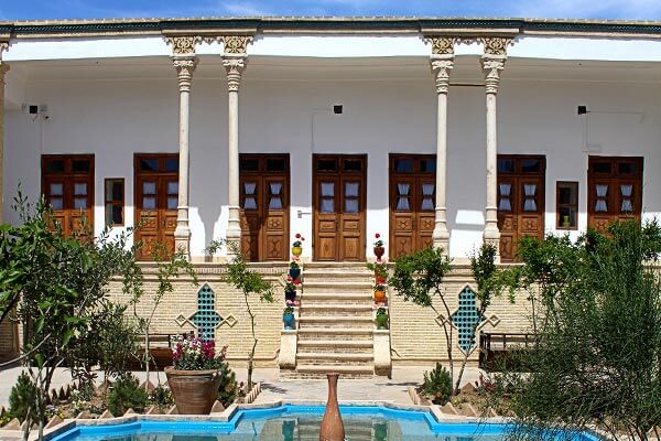 تور 5 روزه و ریلی قم 17 بهمن 1401 ، حرکت از مشهد ( از 1.960.000 )
