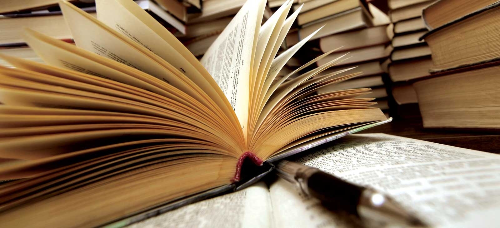 تدوین کتاب الکترونیک گردشگری ملایر