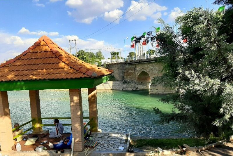 درباره ی پل قاضی زاهد گلپایگان