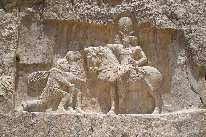 تاریخچه نقش رستم