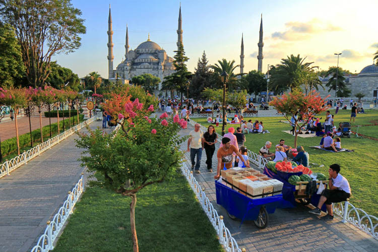 تور 8 روزه استانبول ترکیه از تهران 24 دی 1403