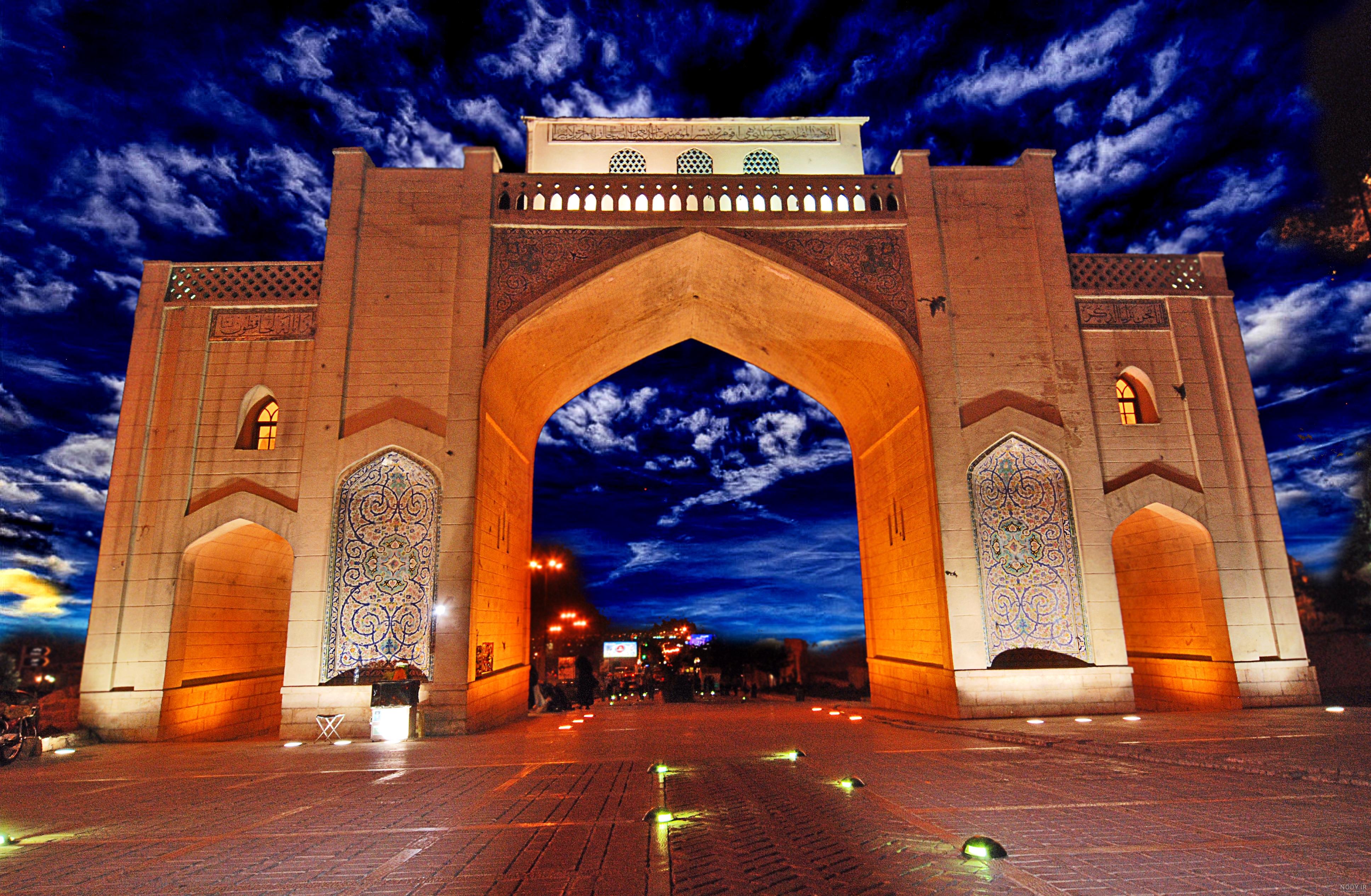 تور 4 روزه شیراز از مشهد 12 بهمن 1403