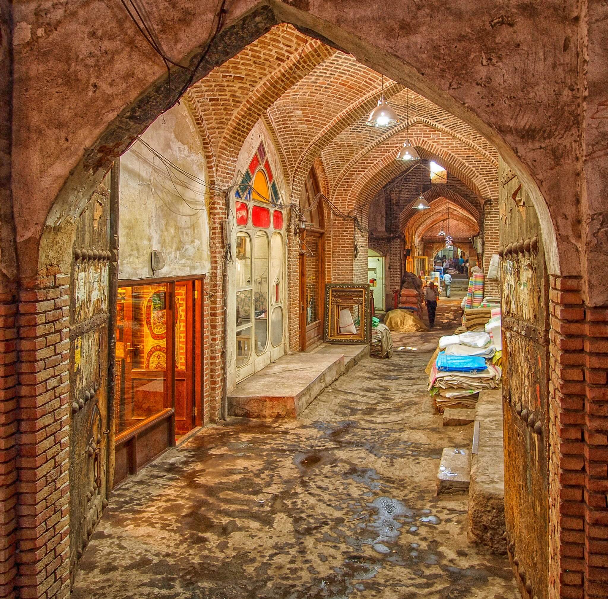 تور 4 روزه تبریز از مشهد 26 بهمن 1403
