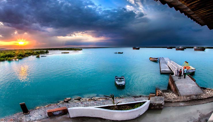 فاصله قشم تا درگهان چند کیلومتر است