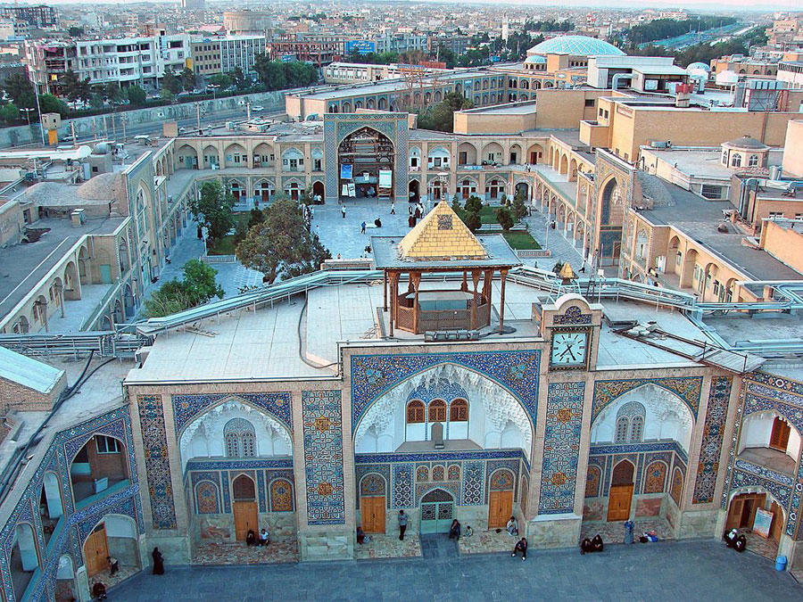 تور 4 روزه قم از مشهد 28 مرداد 1403