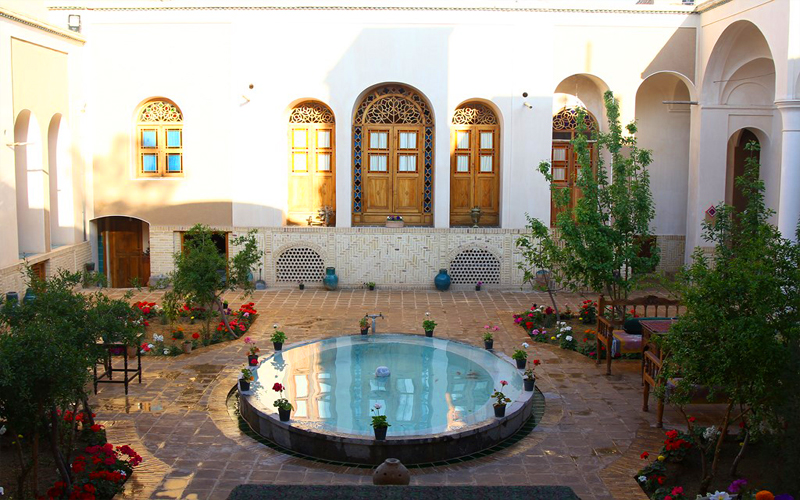 هتل خانه مرشدی کاشان