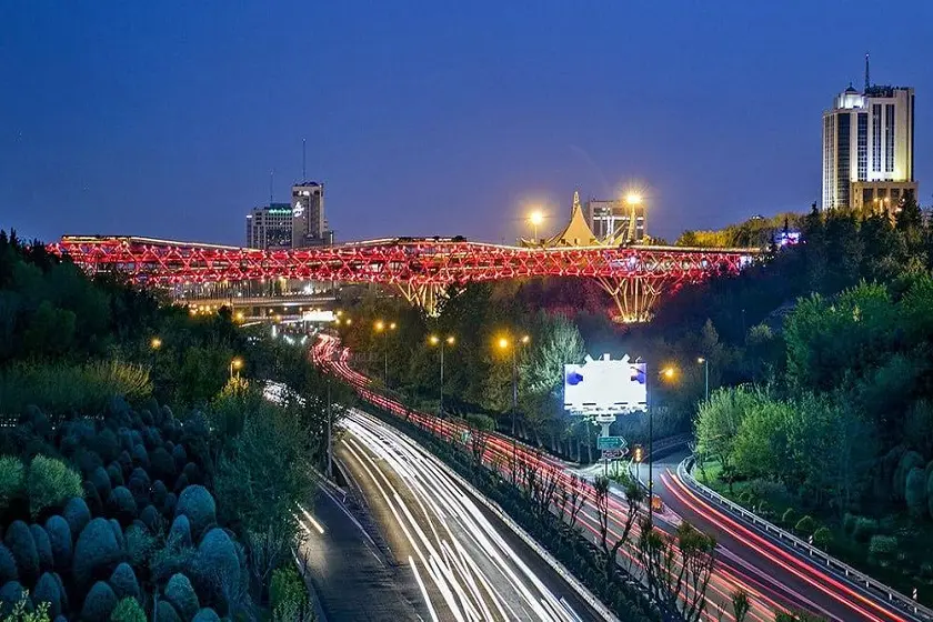 پل طبیعت برای تاسوعا و عاشورا قرمز می‌شود