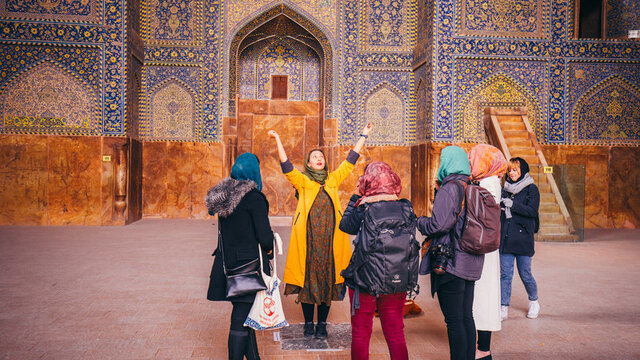 ریزش نیروی متخصص و صدمات به ارکان گردشگری