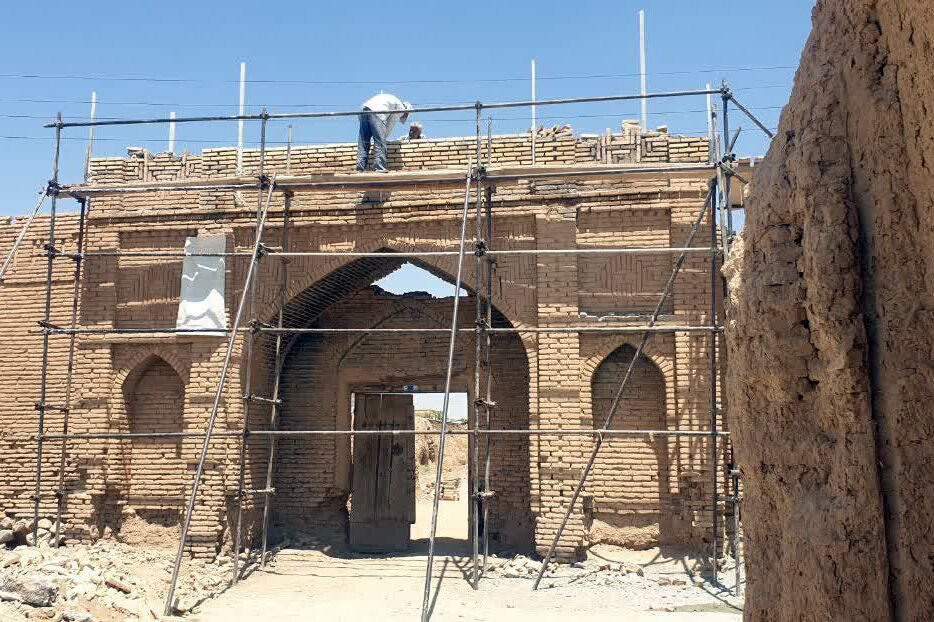 مرمت ۱۱ بنای تاریخی در شهرستان بروجن آغاز شد