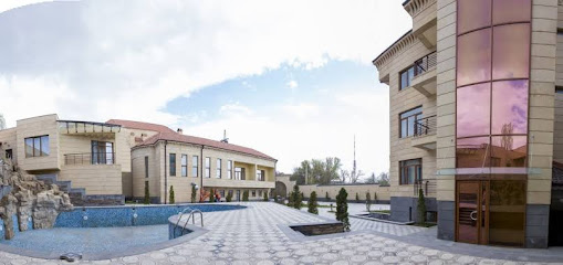 Grand Hills Hotel